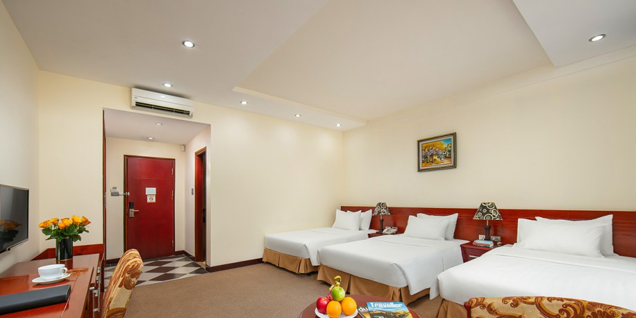 giadinh403-triple (2).jpg